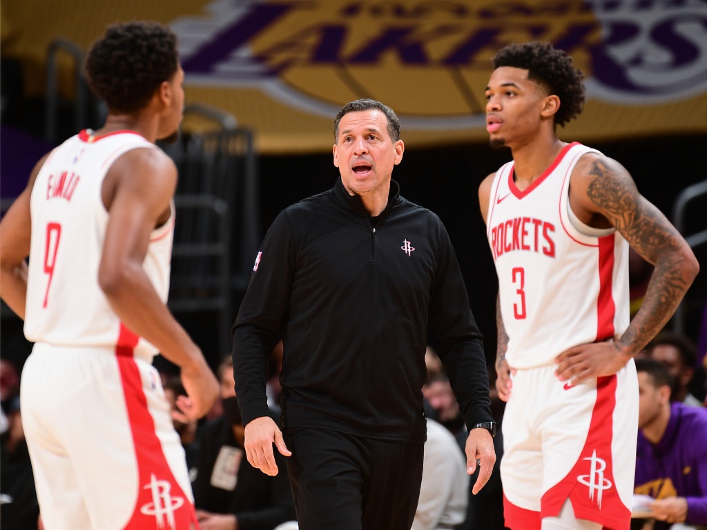 火箭七连败湖人主场,哈登离队后仍无胜绩 尽管目前形势不容乐观,但火箭队的未来并非